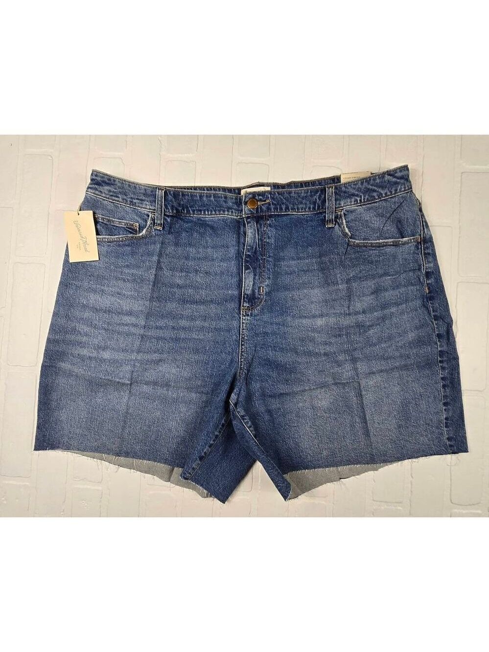 Universal Thread High Rise Vintage Straight Shorts Size 24 Plus